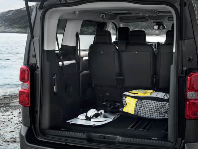 PEUGEOT Traveller